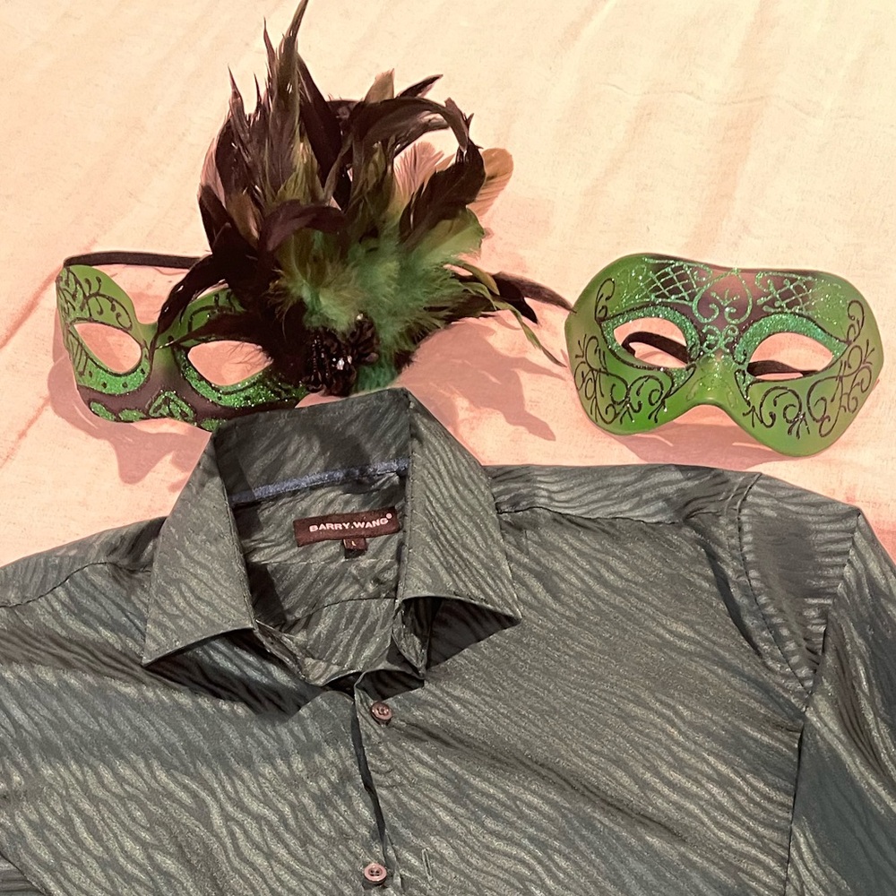 Brand new never worn! Male and Female Mardi Gras Mask Green and Black